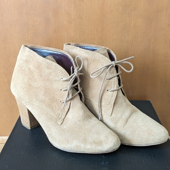 BCBG Delphine Leather Booties, Size 11 - Picture 1 of 6
